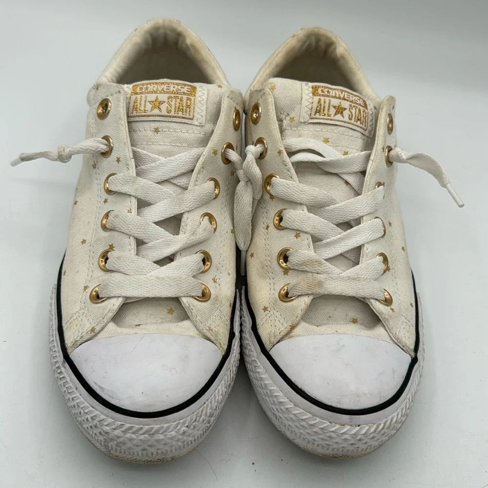 Converse All Star sneakers Size 5, light wear